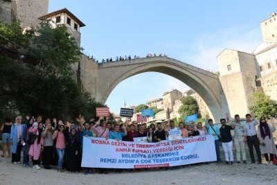Başkan Aydın'dan başarılı gençlere ''Balkan Turu'' hediyesi! Başkan Aydın'dan başarılı gençlere ''Balkan Turu'' hediyesi!