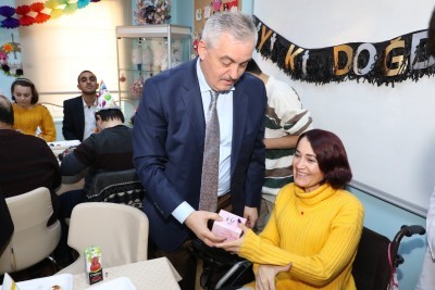 ESER'li gençlere doğum günü kutlaması ESER'li gençlere doğum günü kutlaması