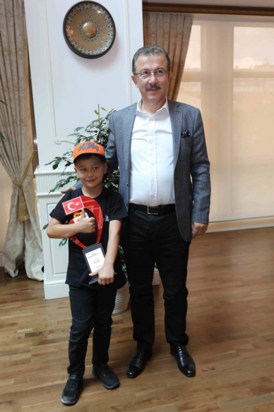 Eyüpsultan'ın genç şampiyonu Efe Okur, Avrupa Yolunda