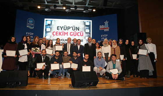 Eyüp Film Akademisi Öğrencileri Sertifikalarını Aldı Eyüp Film Akademisi Öğrencileri Sertifikalarını Aldı