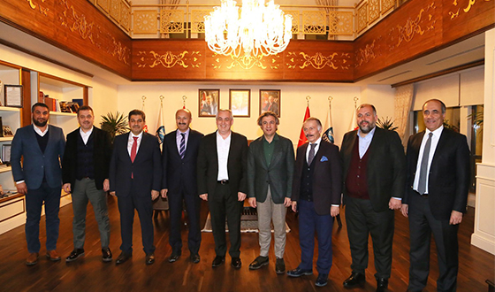 Belediye Başkanları Eyüp'te Bir Araya Geldi Belediye Başkanları Eyüp'te Bir Araya Geldi
