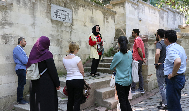 Eyüp Belediyesi'nden rehberlik hizmeti Eyüp Belediyesi'nden rehberlik hizmeti