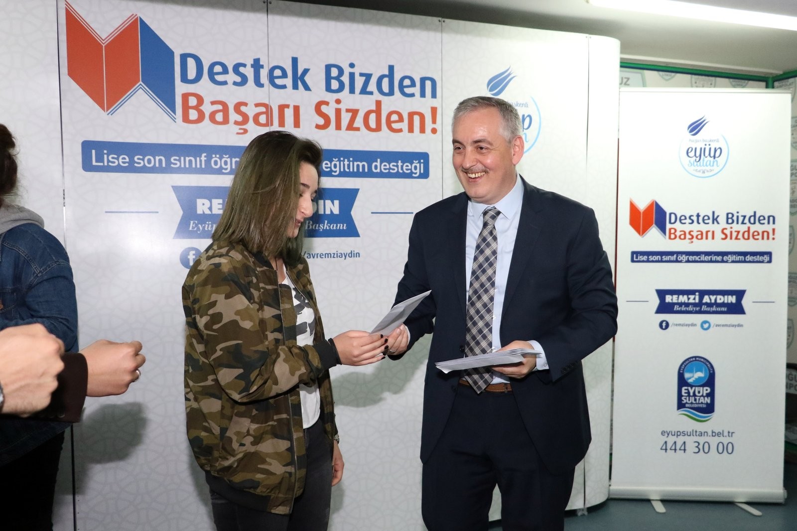 Eğtim destekleri yüzleri güldürüyor Eğtim destekleri yüzleri güldürüyor