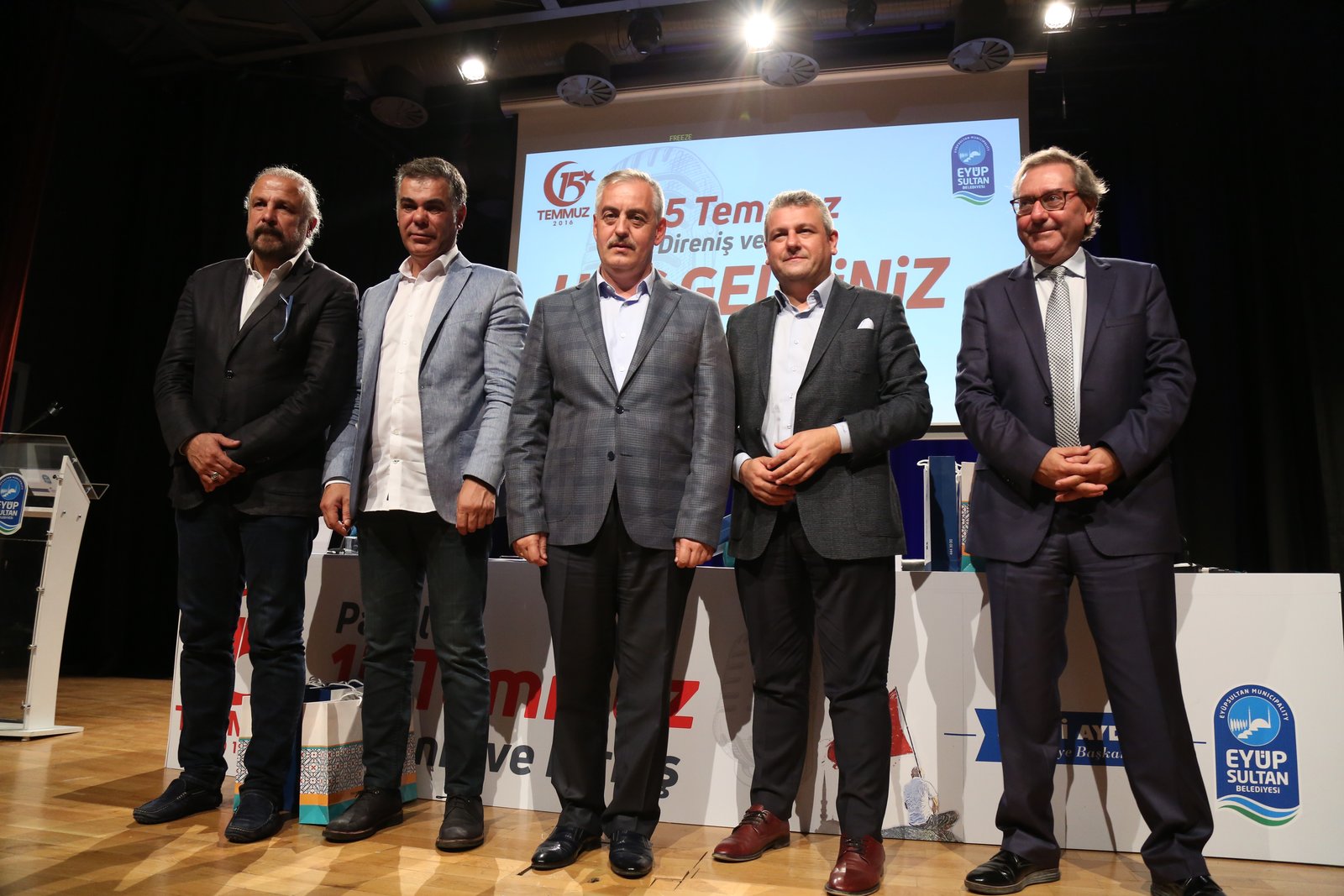 Ardan Zentürk, Süleyman Özışık, Ersoy Dede Mete Yarar, Eyüpsultan Belediye Başkanı Remzi Aydın, 15 Temmuz Direniş ve Diriliş paneli Ardan Zentürk, Süleyman Özışık, Ersoy Dede Mete Yarar, Eyüpsultan Belediye Başkanı Remzi Aydın, 15 Temmuz Direniş ve Diriliş paneli
