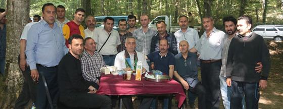 Kemerburgaz'da Derneklerin Haftasonu Pikniği Kemerburgaz'da Derneklerin Haftasonu Pikniği