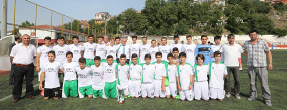 Rakipsiz Şampiyon Yeşilpınar Spor'a Kupa Rakipsiz Şampiyon Yeşilpınar Spor'a Kupa