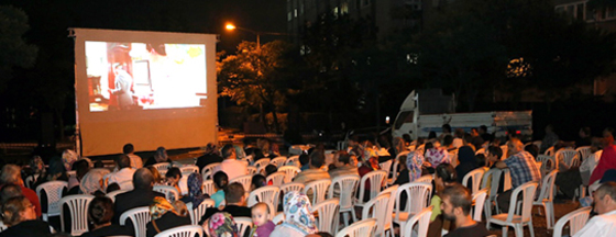 Akşemsettin Barış Manço Parkı'nda Açıkhava Sinema Şöleni Akşemsettin Barış Manço Parkı'nda Açıkhava Sinema Şöleni