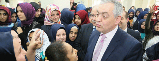 Eyüp İmam Hatip Lisesi'nde “Genç Mihmandarlar” Projesi Eyüp İmam Hatip Lisesi'nde “Genç Mihmandarlar” Projesi