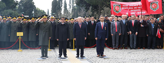 Çanakkale Şehitleri Edirnekapı'da Anıldı Çanakkale Şehitleri Edirnekapı'da Anıldı