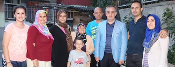 Başkan Aydın'dan Silahtarağa ve Nişanca'da Bayram Ziyaretleri Başkan Aydın'dan Silahtarağa ve Nişanca'da Bayram Ziyaretleri