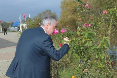 Hayırsever Kozmetikçiye Ziyaret Hayırsever Kozmetikçiye Ziyaret