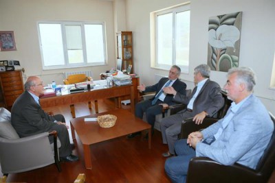 Hayırsever Kozmetikçiye Ziyaret Hayırsever Kozmetikçiye Ziyaret
