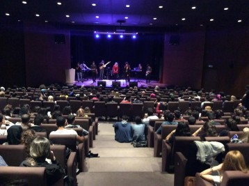 Eyüplü Gençler Oğuzcan Polat Lisesi Konseri ile Eğlendiler