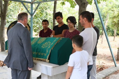 Mustafa Kaya, Babasını Kaybetti