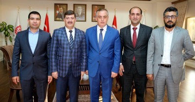 AK Parti Diyarbakır İl Başkanı'ndan Ziyaret AK Parti Diyarbakır İl Başkanı'ndan Ziyaret