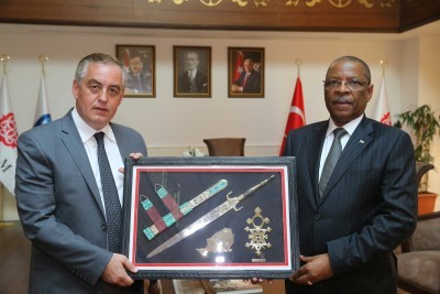 Nijer Büyükelçisinden Ziyaret Nijer Büyükelçisinden Ziyaret