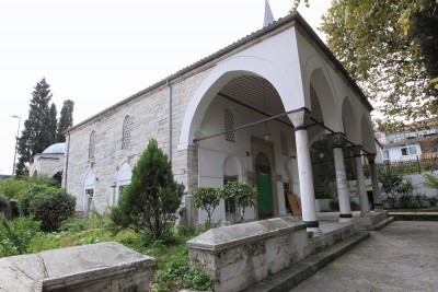 Nazlı Defterdar Mahmut Efendi Camii