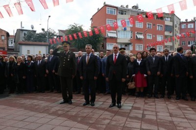 Gazi Mustafa Kemal Atatürk törenlerle anıldı