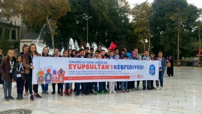 Simurglu Genç Kaşifler ESTAM'la Eyüp Sultan'ı keşfediyor