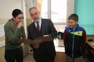Başkan Remzi Aydın'dan Cumhuriyet Ortaokulu'na Ziyaret