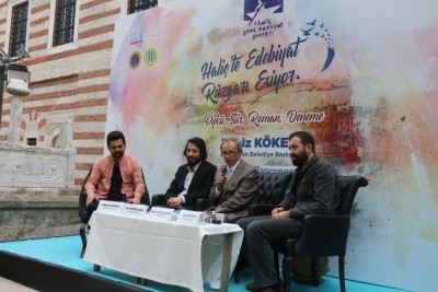 Eyüp Sultan Meydanı'nda edebiyat rüzgarı esti