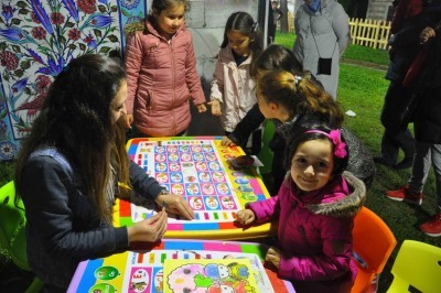 Çocuklar, Ramazan Çocuk Bahçesinde hem eğleniyor hem öğreniyor