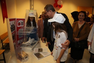 Minik mucitlerden dev bilim fuarı Minik mucitlerden dev bilim fuarı