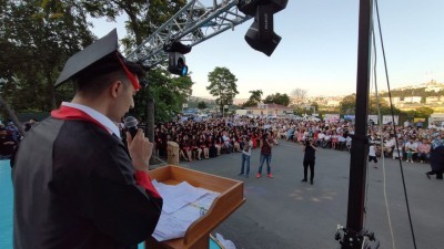 Başkan Deniz Köken'den üniversiteyi kazanan öğrencilere burs müjdesi