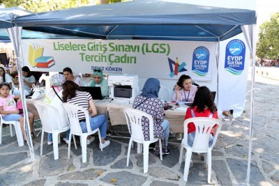 Liseye girecek gençlere "Tercihte Rehberlik Hizmeti" Liseye girecek gençlere "Tercihte Rehberlik Hizmeti"