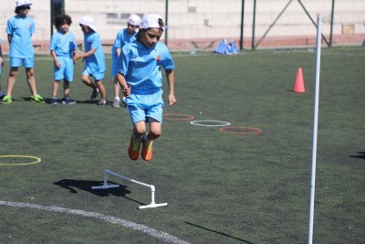 Yaz Spor Okulları'nda çocuklar oyunla öğreniyor
