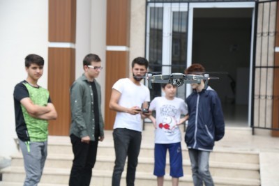 Geleceğin Dron pilotları Eyüpsultan'da yetişiyor Geleceğin Dron pilotları Eyüpsultan'da yetişiyor