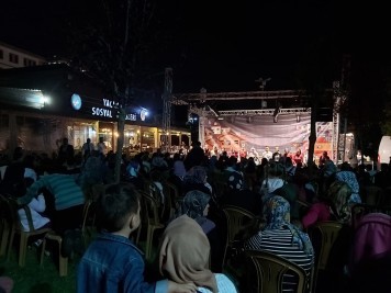 Eyüpsultan'da Açık Hava Tiyatroları başladı Eyüpsultan'da Açık Hava Tiyatroları başladı