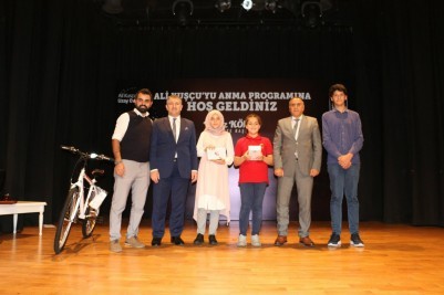 Ali Kuşçu söyleşisine yoğun ilgi Ali Kuşçu söyleşisine yoğun ilgi