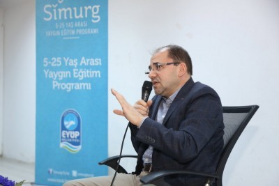 Başkan Yardımcısı Dr. İsmail Uysal öğrencilere tecrübelerini anlattı Başkan Yardımcısı Dr. İsmail Uysal öğrencilere tecrübelerini anlattı