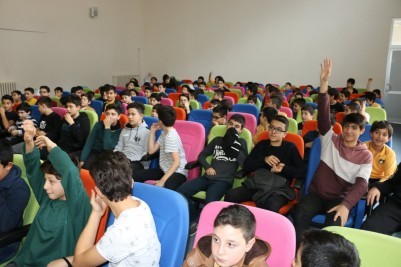 Öğrencilere “Ergenlik” semineri verildi Öğrencilere “Ergenlik” semineri verildi