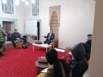 Hayati Develi'den Seyahatname okumaları Hayati Develi'den Seyahatname okumaları