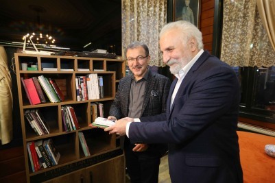 Tarihi Kemerburgaz Kahvehanesine Kitaplık Kuruldu Tarihi Kemerburgaz Kahvehanesine Kitaplık Kuruldu