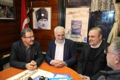 Tarihi Kemerburgaz Kahvehanesine Kitaplık Kuruldu Tarihi Kemerburgaz Kahvehanesine Kitaplık Kuruldu