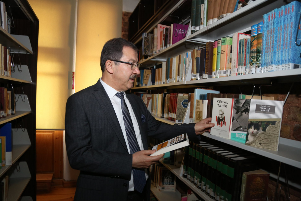 Okuma Aliskanliginizi Disariya Tasiyacak Keyifli Mekanlar Kitap Kafeler Neredekal Com