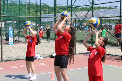Yaz Spor Okulları Başladı Yaz Spor Okulları Başladı