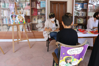 Tarihi Külliyede Çocuklarla Renkli Sanat Günleri Tarihi Külliyede Çocuklarla Renkli Sanat Günleri