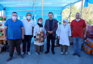 Başkan Deniz Köken, Kemerburgaz Kurban Satış ve Kesim Alanında İncelemelerde Bulundu Başkan Deniz Köken, Kemerburgaz Kurban Satış ve Kesim Alanında İncelemelerde Bulundu