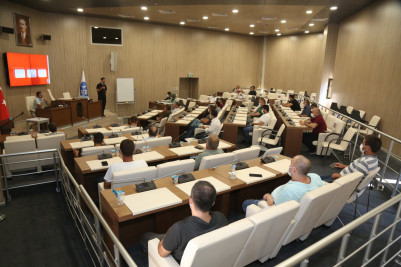 Kurban Kesimi ve Hijyen Kursu'nda Sertifikalar Verildi Kurban Kesimi ve Hijyen Kursu'nda Sertifikalar Verildi