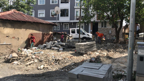 Esentepe Mahallesinde yeni parkın çalışmaları başladı Esentepe Mahallesinde yeni parkın çalışmaları başladı
