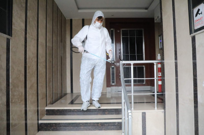 Temizlik ve dezenfeksiyon Silahtarağa'da devam etti Temizlik ve dezenfeksiyon Silahtarağa'da devam etti