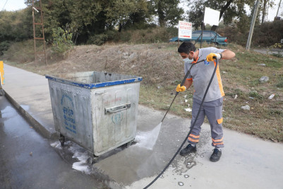 Kemerburgaz Mahallesi'nde Dezenfeksiyon Çalışması Kemerburgaz Mahallesi'nde Dezenfeksiyon Çalışması