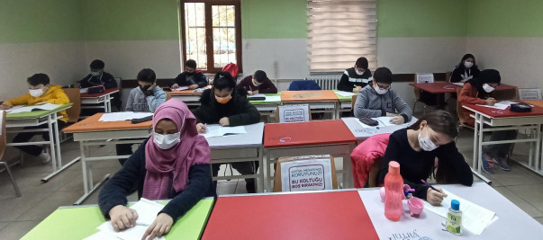 Eyüpsultan'da Yüz Yüze Deneme Sınavlarının 2.'si Yapıldı Eyüpsultan'da Yüz Yüze Deneme Sınavlarının 2.'si Yapıldı