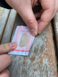Zabıta dilenciyi yakaladı, üzerinden uyuşturucu çıktı Zabıta dilenciyi yakaladı, üzerinden uyuşturucu çıktı