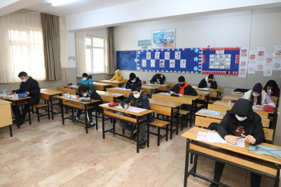 Yüz yüze deneme sınavları yeniden başladı Yüz yüze deneme sınavları yeniden başladı