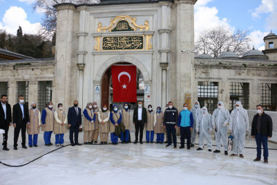 Eyüpsultan Camii, Ramazan öncesi gül suyuyla yıkandı Eyüpsultan Camii, Ramazan öncesi gül suyuyla yıkandı